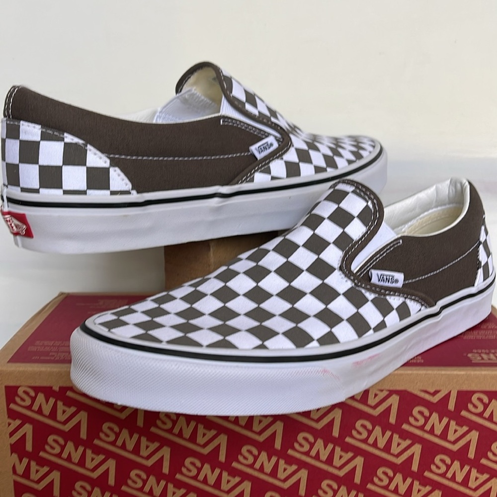 Vans WMNS Classic Slip-On
Color Theory Checkerboard Bungee 
VN000BVZ9JC
Sneakers